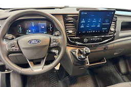 valkoinen Ford Transit 2026 kuva 7.