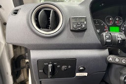 valkoinen Ford Transit Connect 2011 kuva 17.