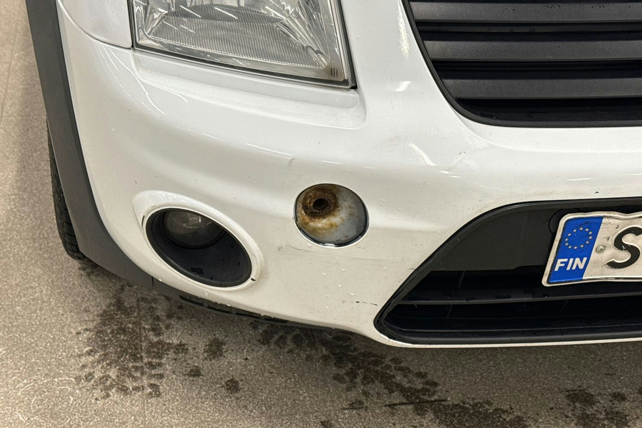 valkoinen Ford Transit Connect 2011 kuva 27.