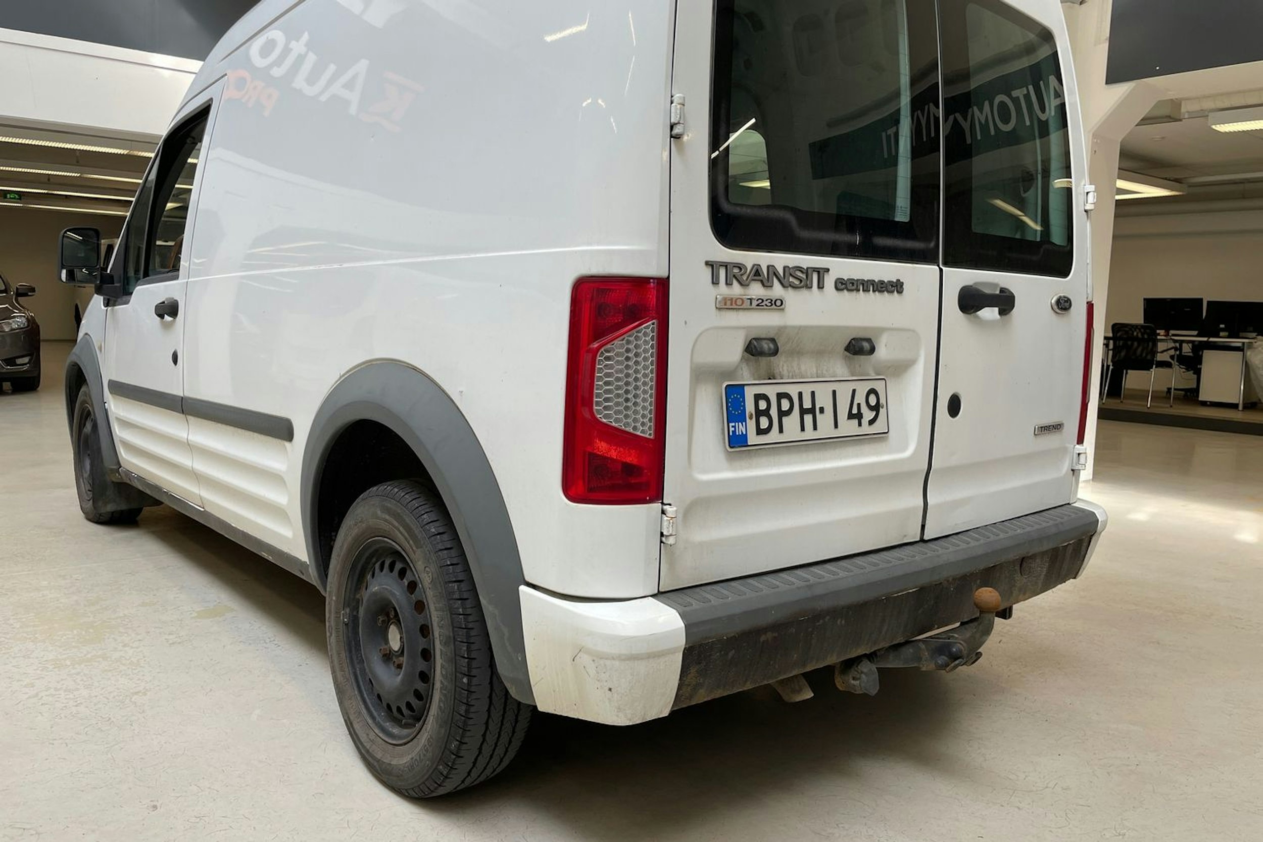 valkoinen Ford Transit Connect 2012 kuva 21.