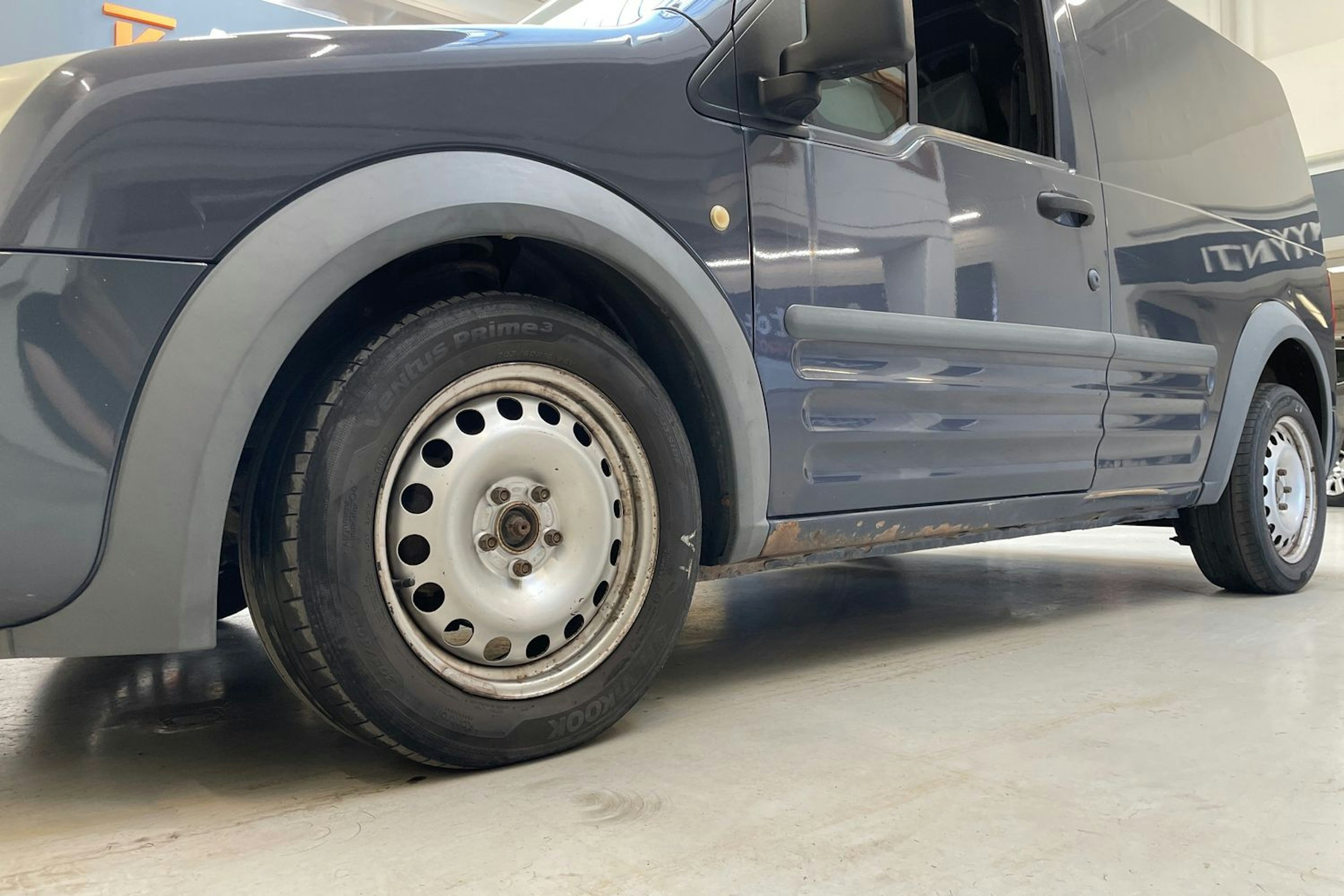 sininen Ford Transit Connect 2012 kuva 18.