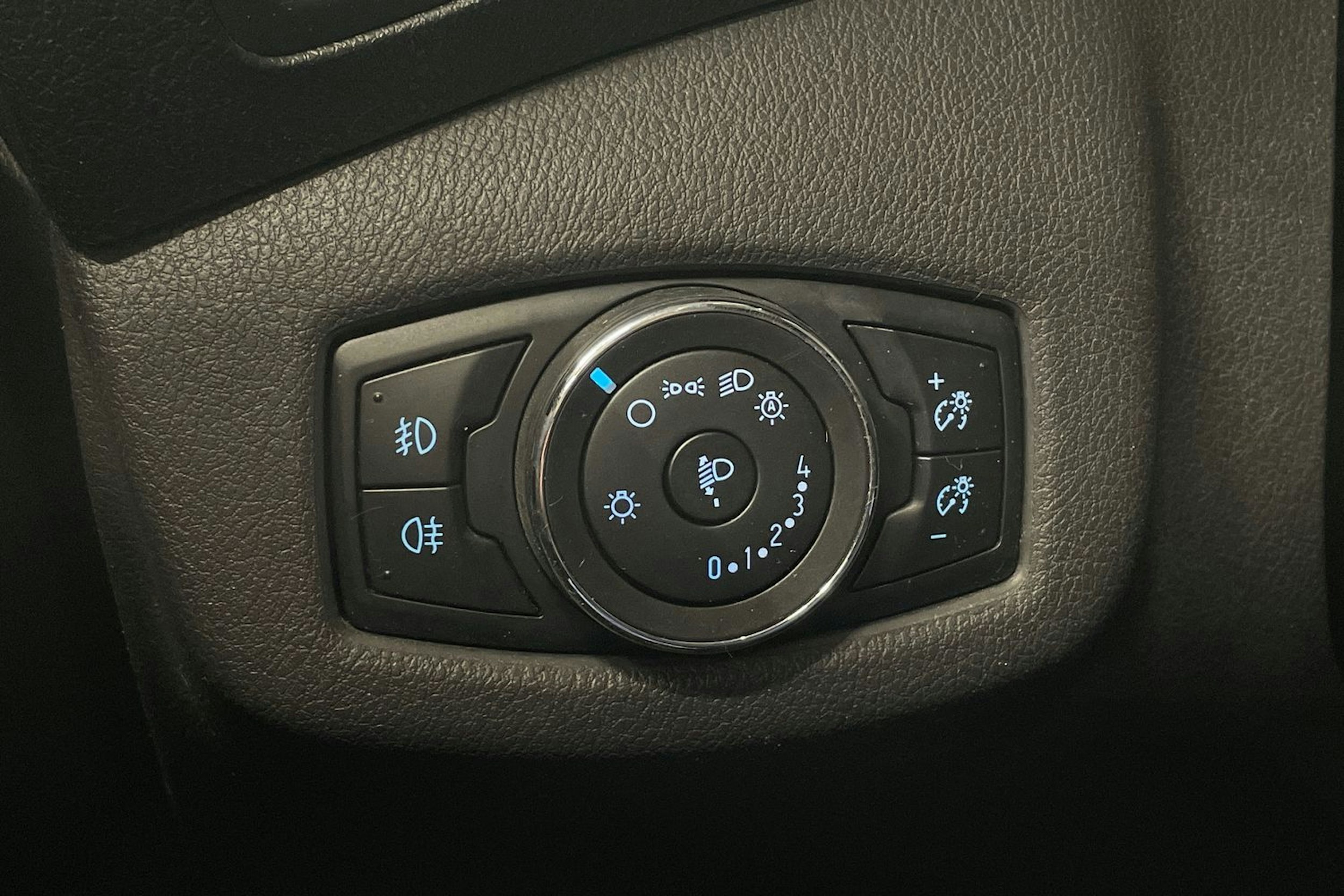 harmaa Ford Transit Connect 2014 kuva 17.