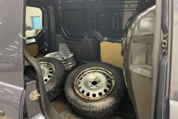 harmaa Ford Transit Connect 2014 kuva 23.