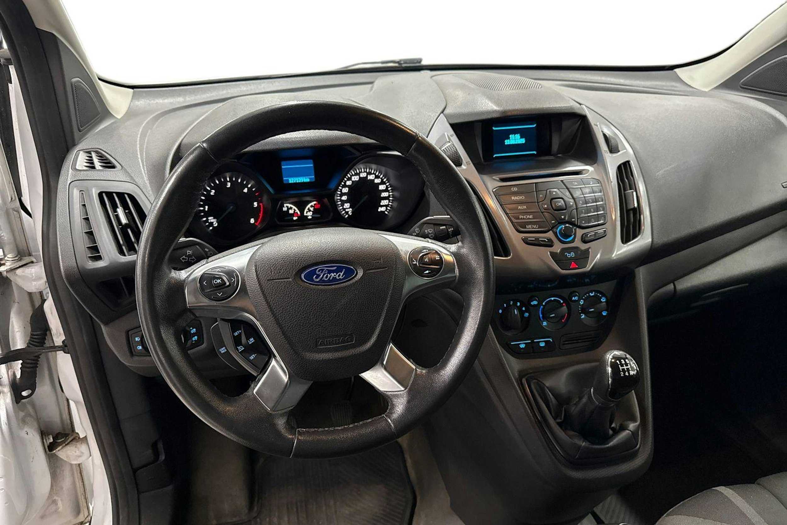 valkoinen Ford Transit Connect 2015 kuva 9.