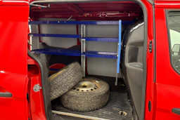 punainen Ford Transit Connect 2015 kuva 11.