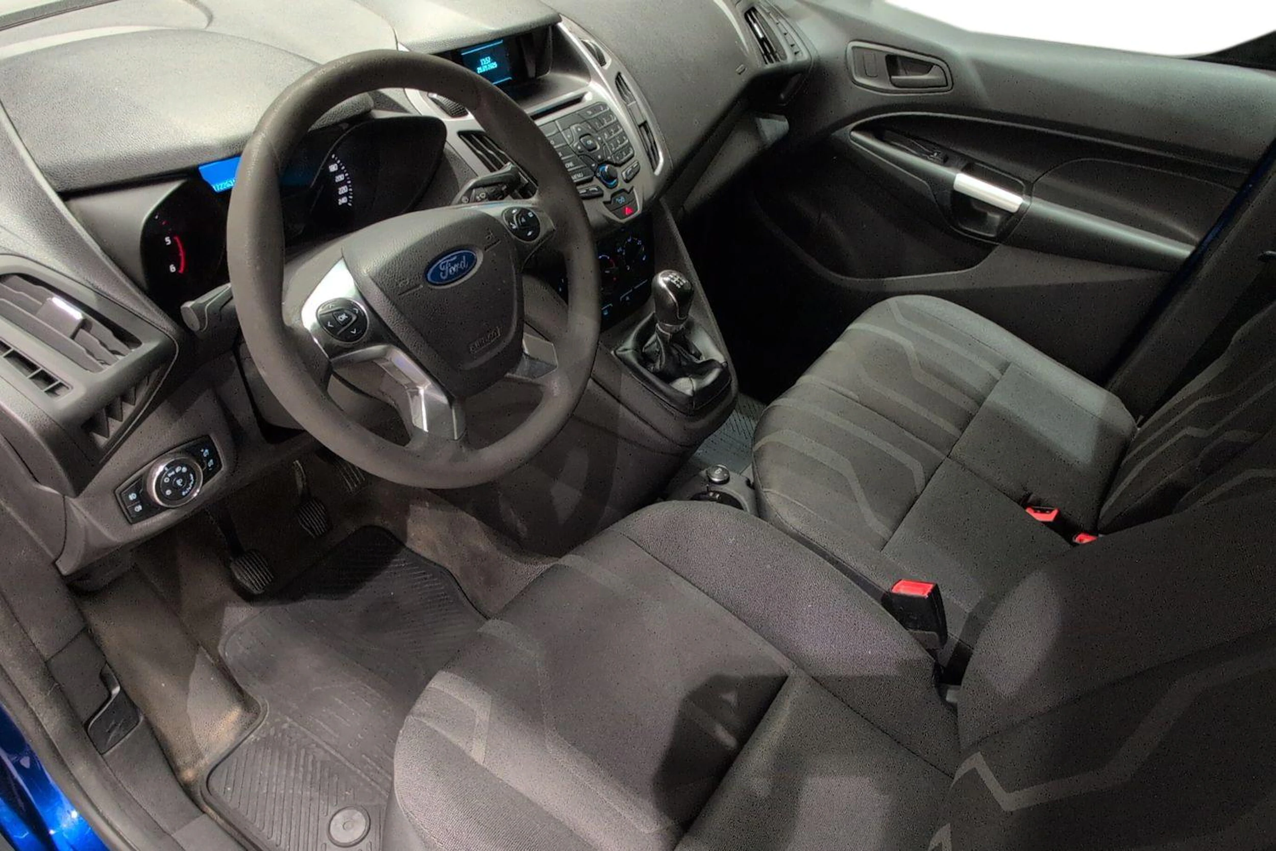 Sininen Ford Transit Connect 2015 kuva 8.
