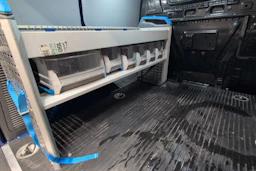 Sininen Ford Transit Connect 2015 kuva 23.