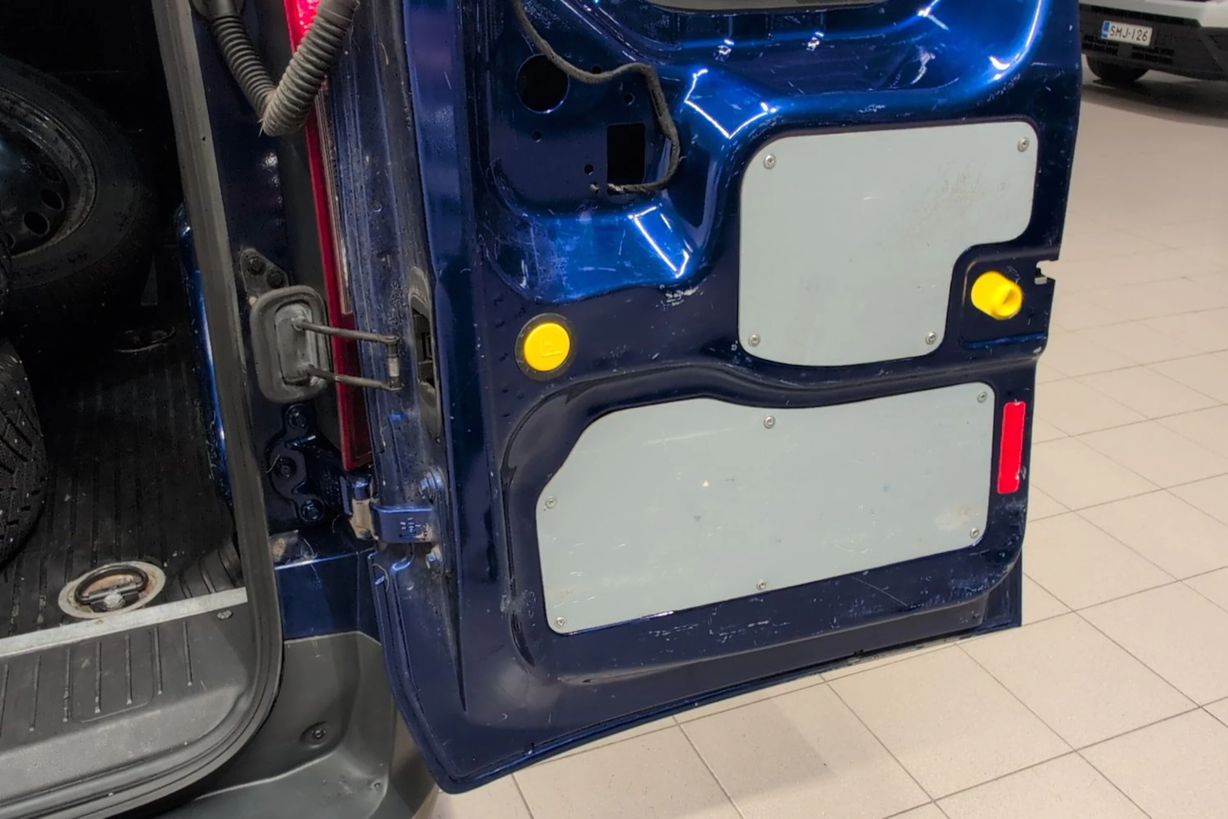 Sininen Ford Transit Connect 2015 kuva 24.