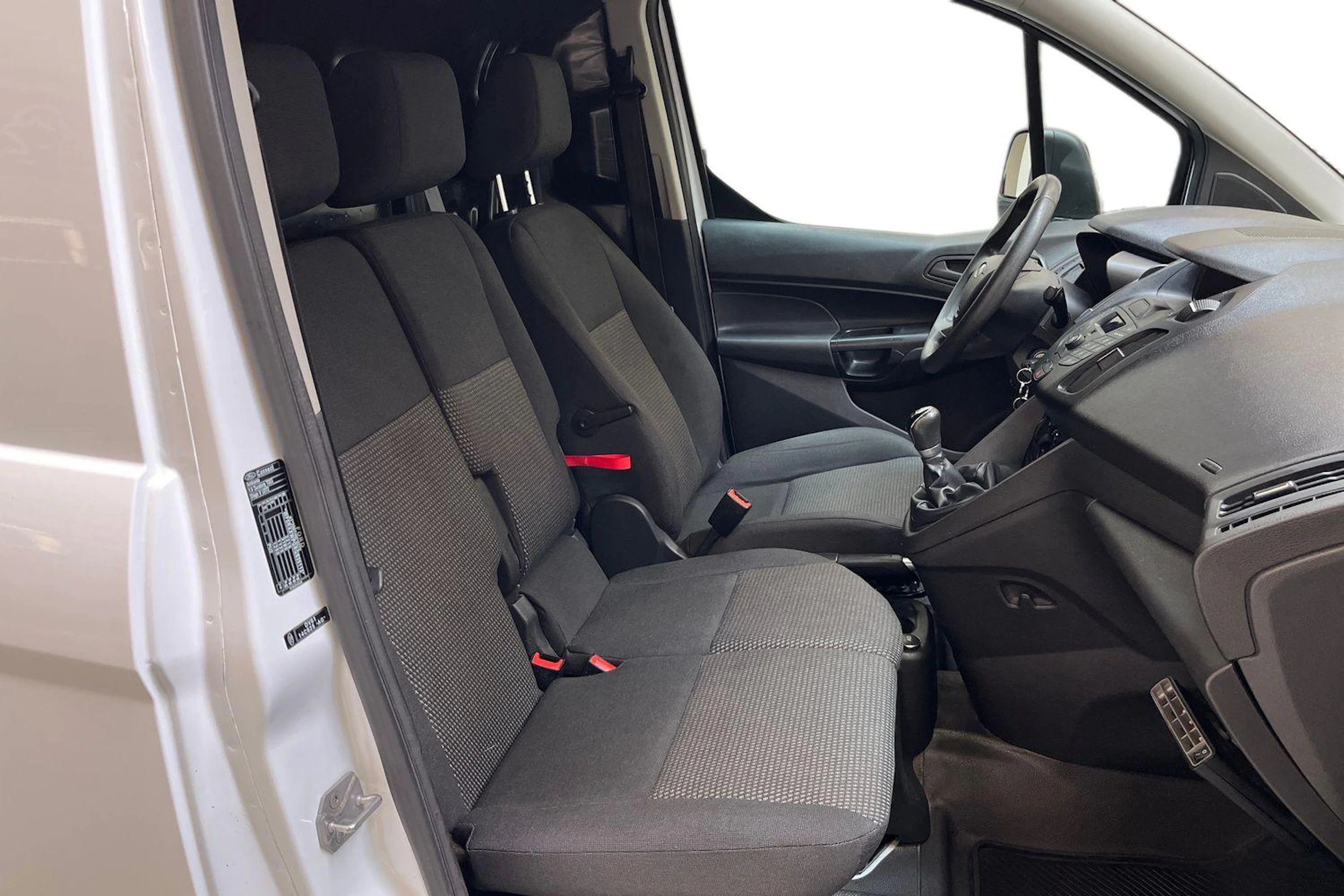 valkoinen Ford Transit Connect 2016 kuva 11.