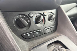 valkoinen Ford Transit Connect 2016 kuva 25.