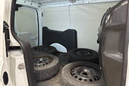 valkoinen Ford Transit Connect 2016 kuva 13.