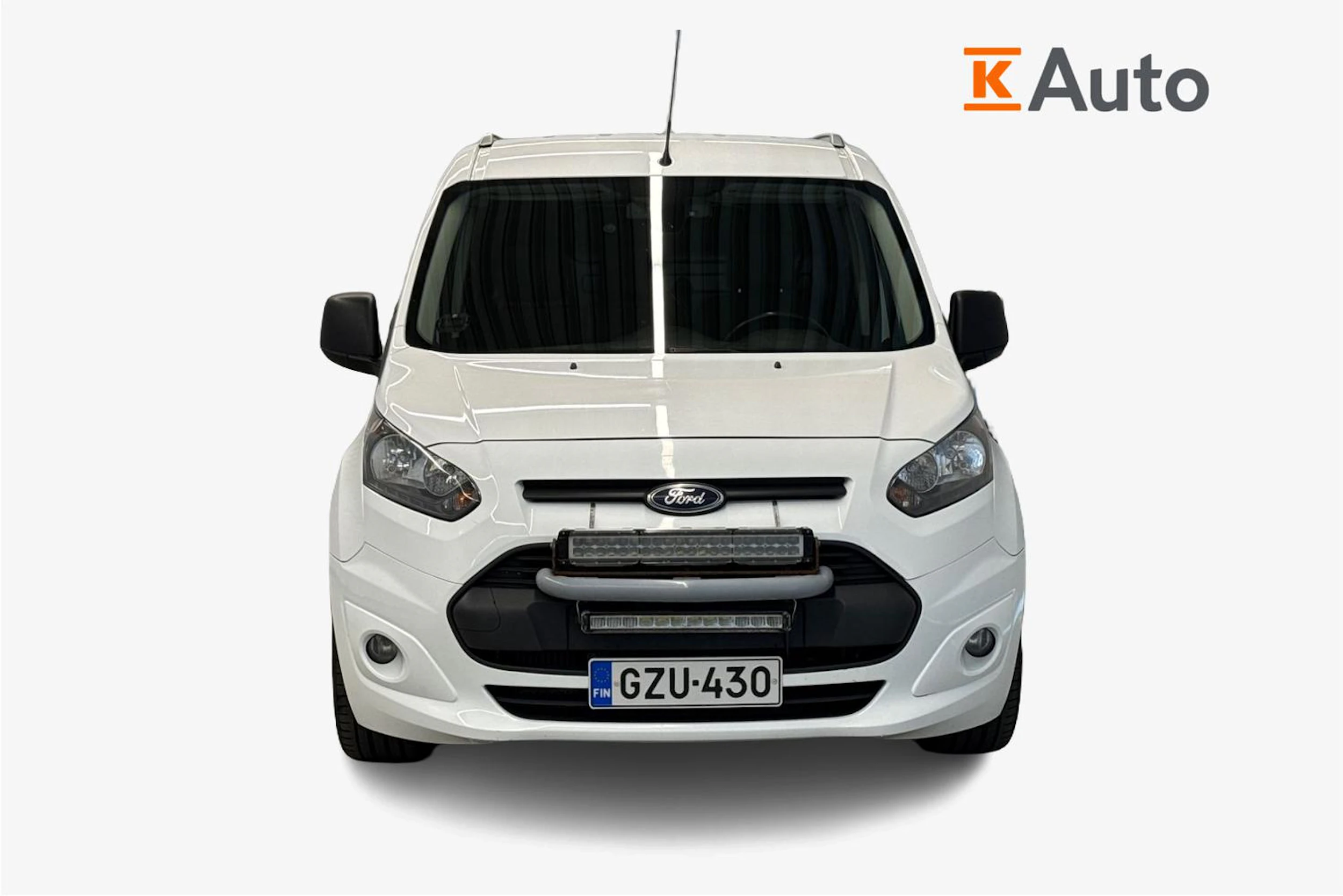 valkoinen Ford Transit Connect 2017 kuva 5.