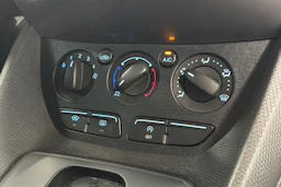 valkoinen Ford Transit Connect 2017 kuva 24.