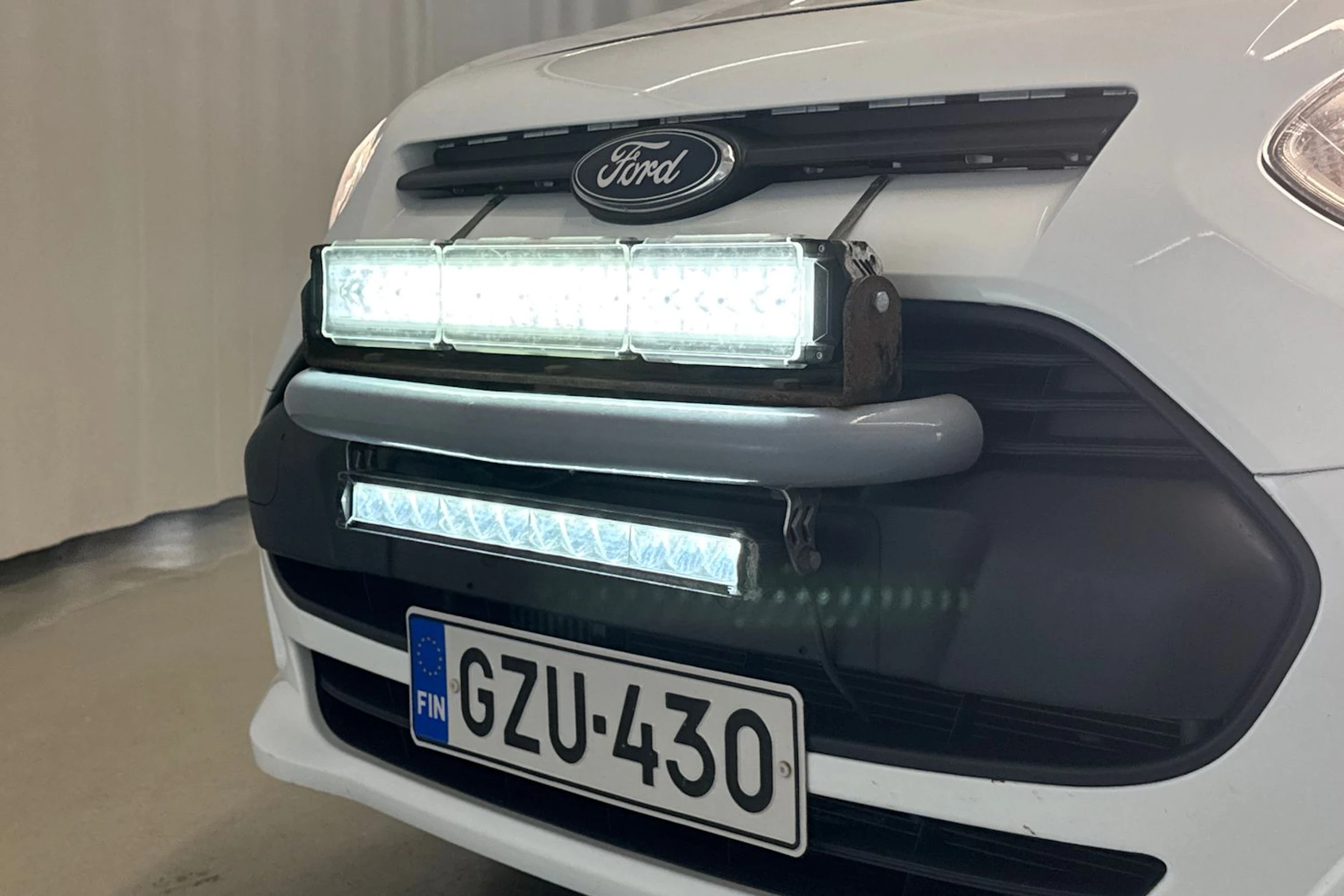 valkoinen Ford Transit Connect 2017 kuva 30.