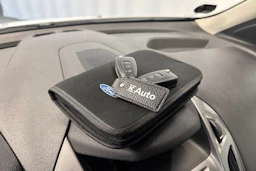 valkoinen Ford Transit Connect 2017 kuva 31.
