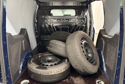 sininen Ford Transit Connect 2017 kuva 23.