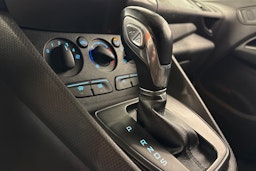 valkoinen Ford Transit Connect 2017 kuva 19.