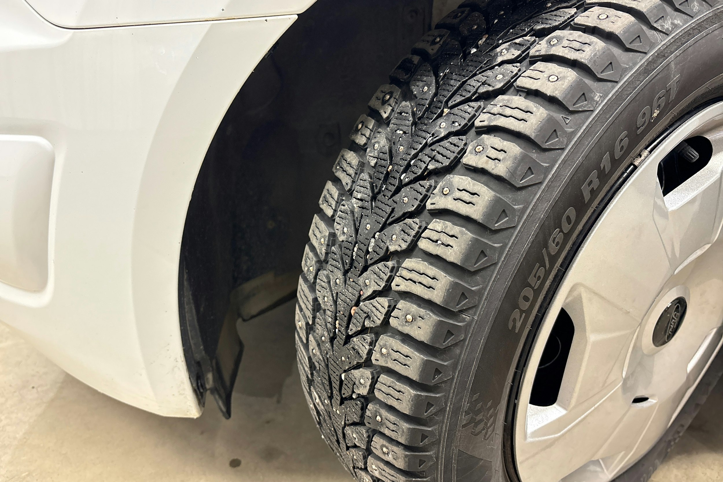 valkoinen Ford Transit Connect 2017 kuva 25.