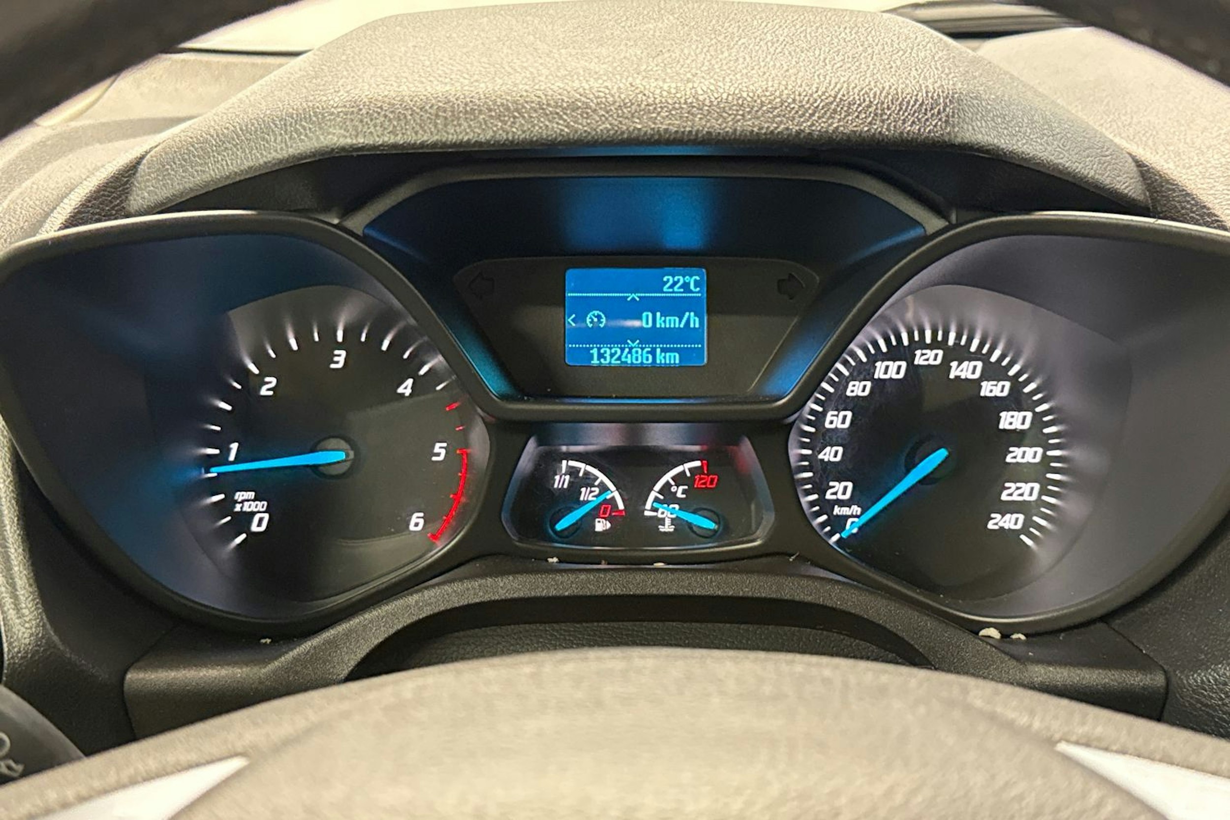 valkoinen Ford Transit Connect 2017 kuva 16.