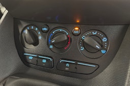 valkoinen Ford Transit Connect 2017 kuva 22.