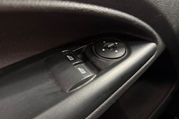 valkoinen Ford Transit Connect 2018 kuva 20.