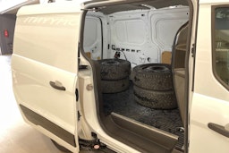 valkoinen Ford Transit Connect 2018 kuva 13.