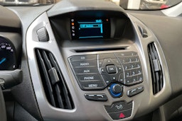 valkoinen Ford Transit Connect 2018 kuva 19.