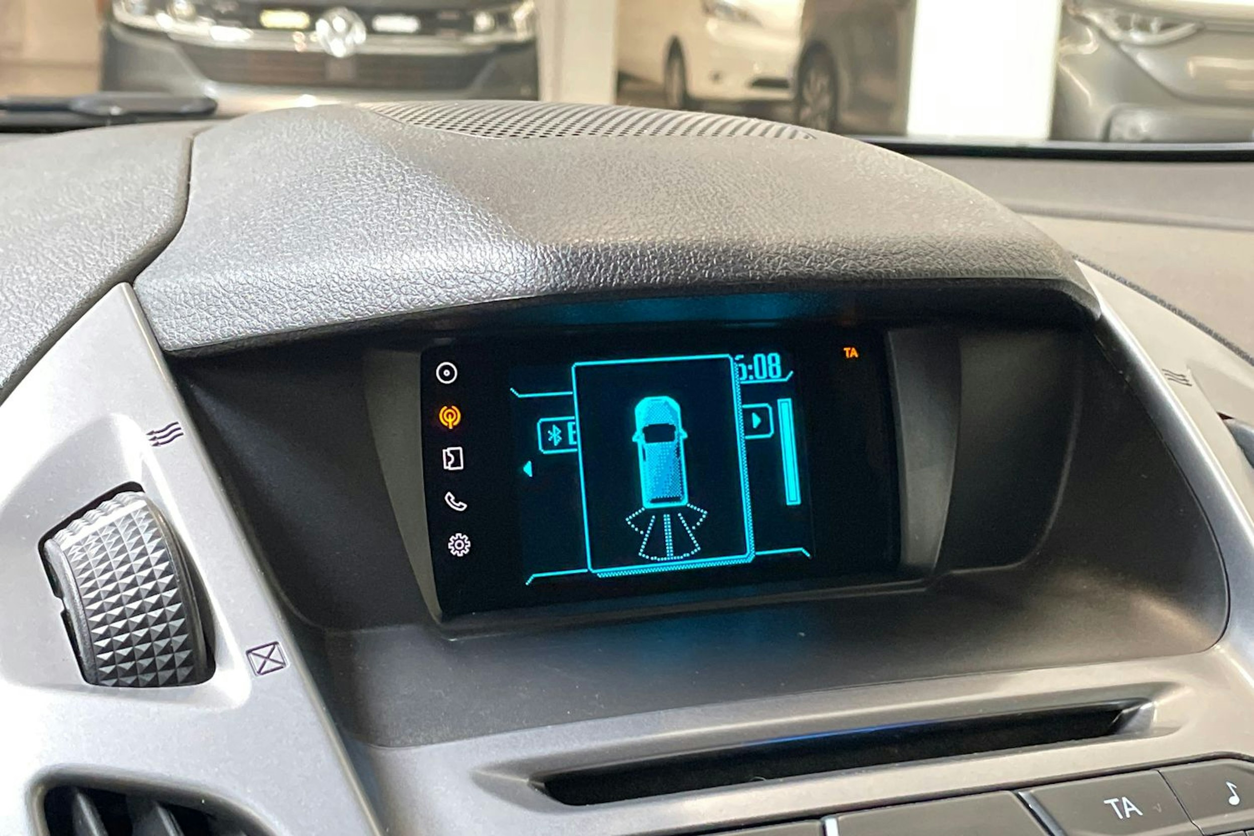 valkoinen Ford Transit Connect 2018 kuva 21.
