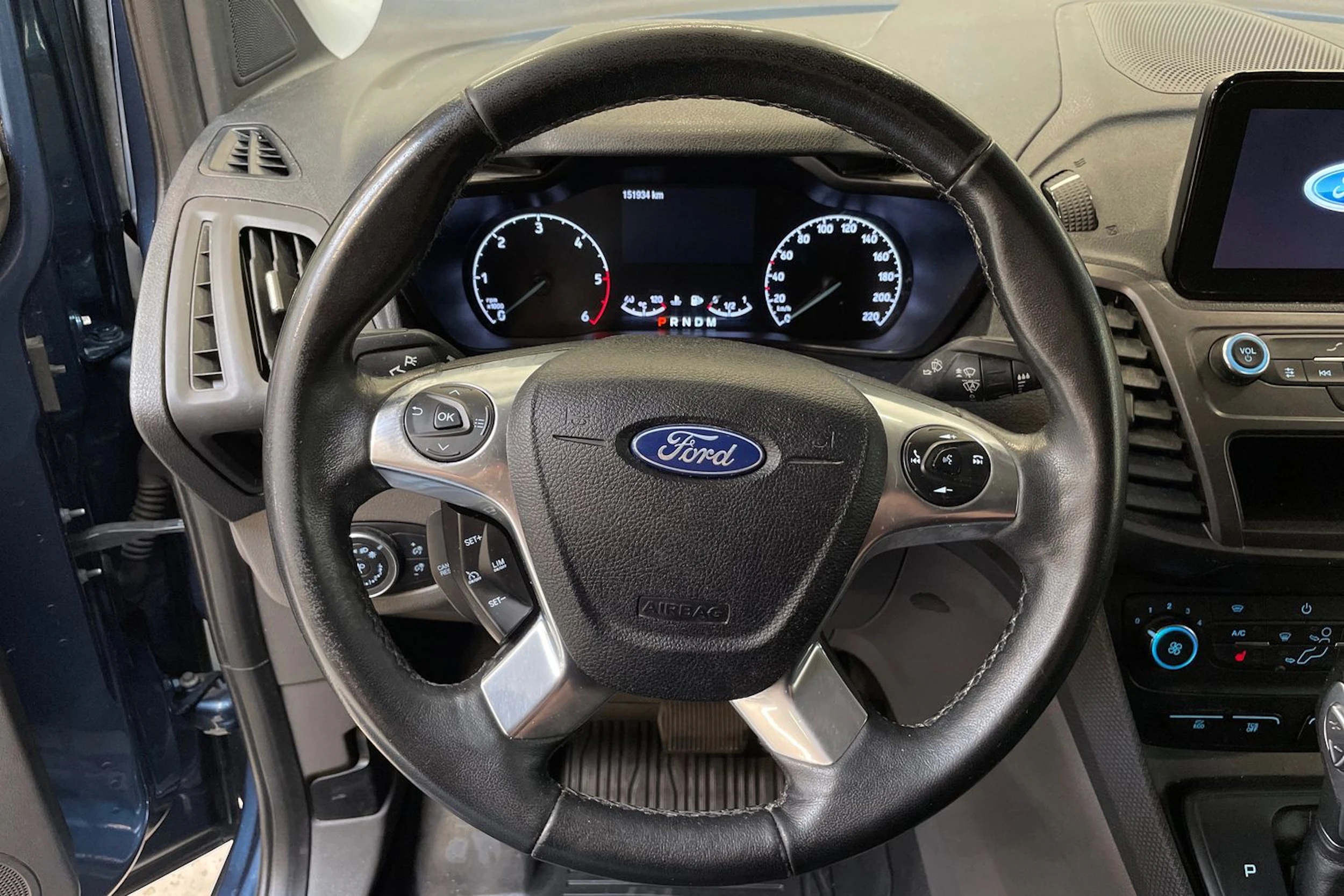 sininen Ford Transit Connect 2018 kuva 18.
