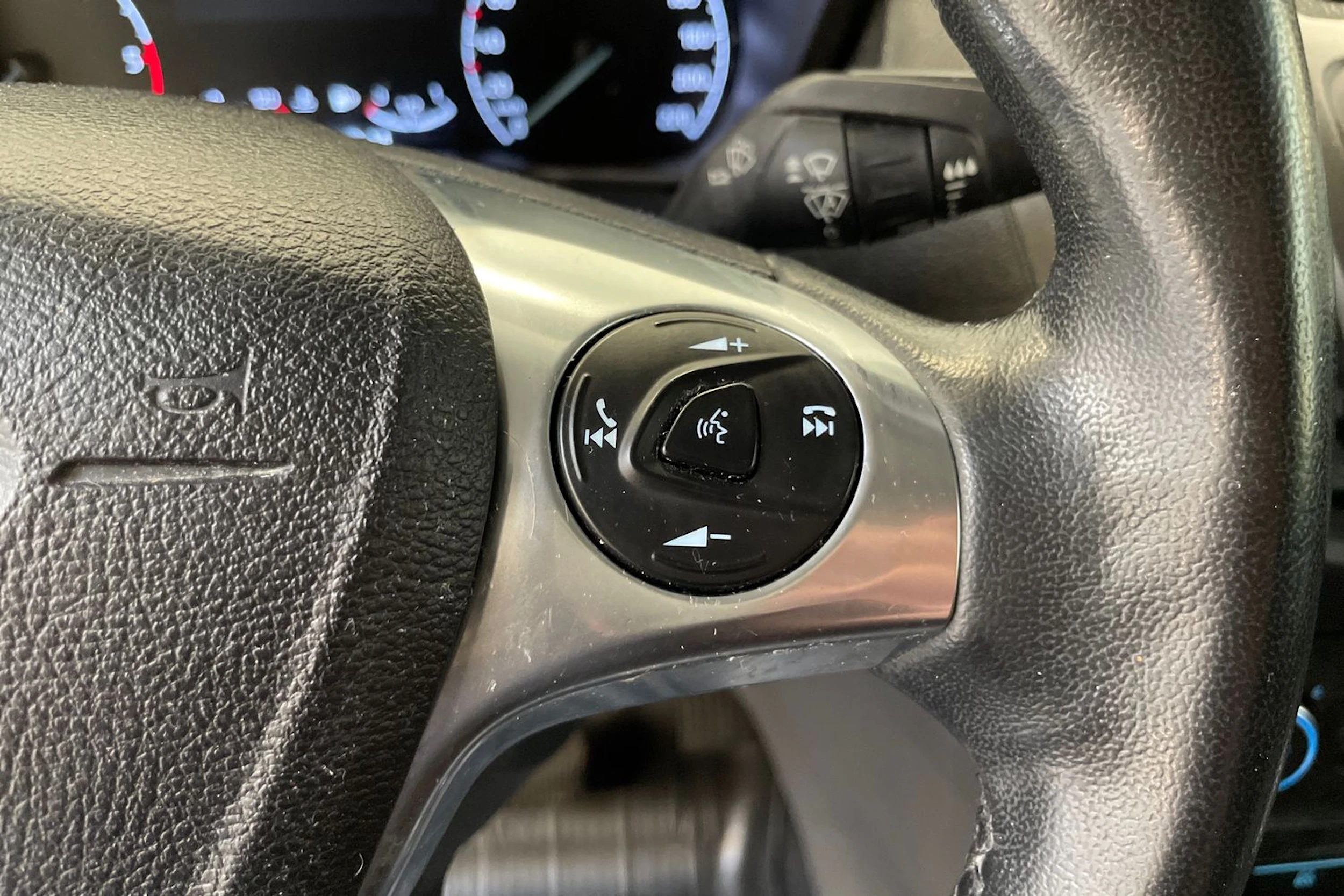sininen Ford Transit Connect 2018 kuva 20.