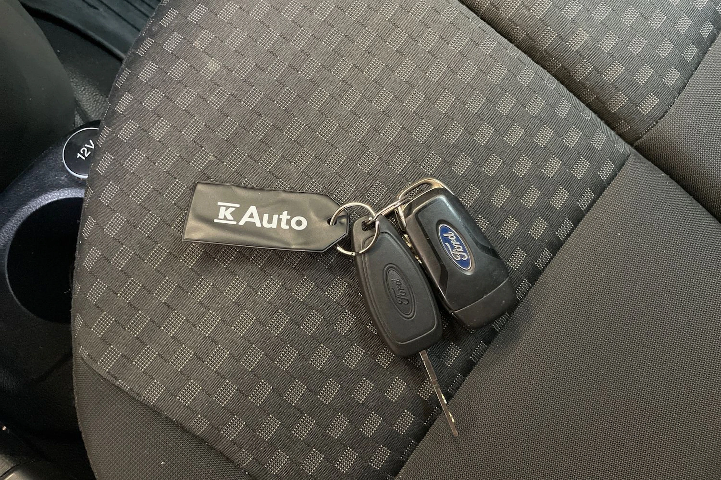 sininen Ford Transit Connect 2018 kuva 34.