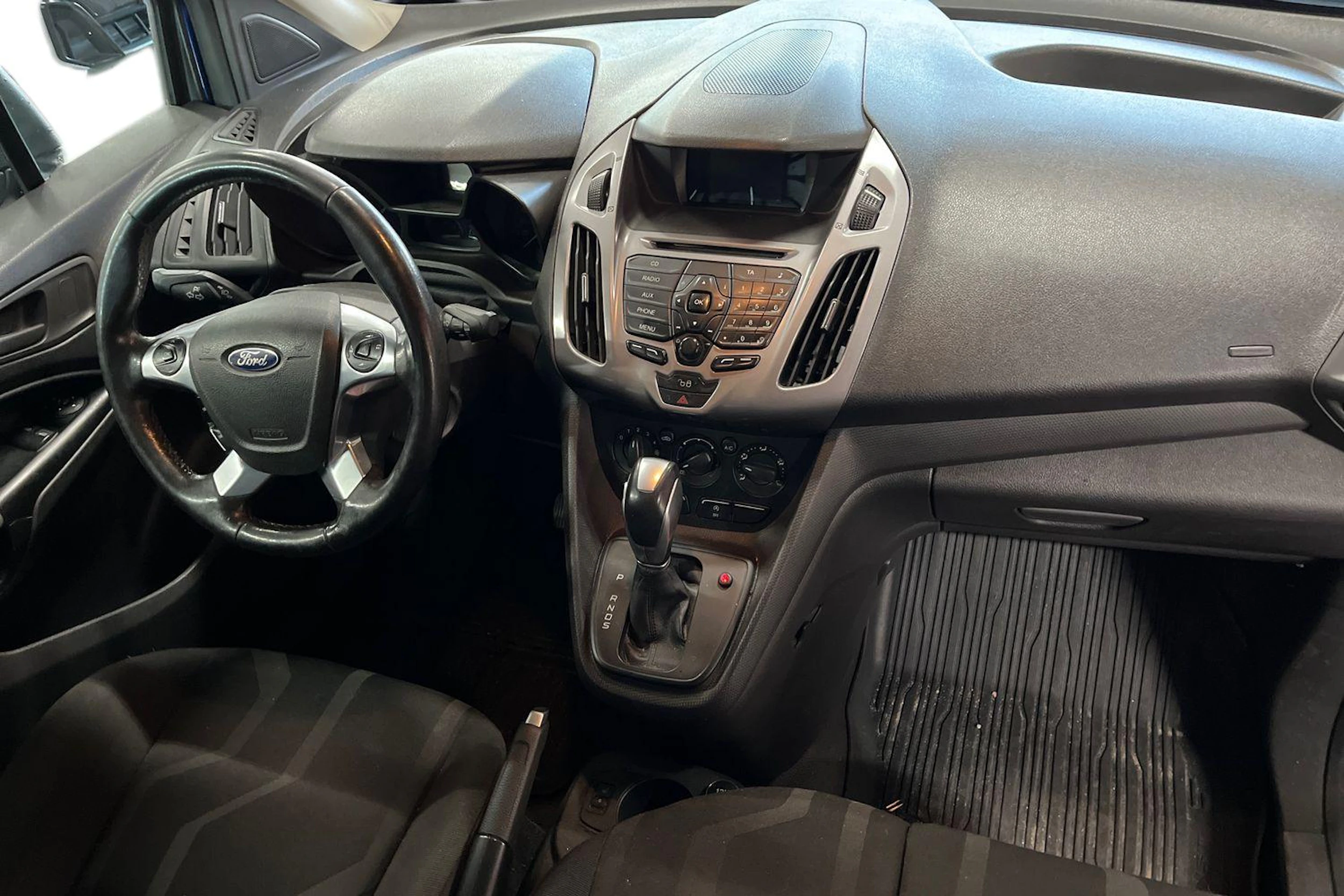 Sininen Ford Transit Connect 2018 kuva 7.