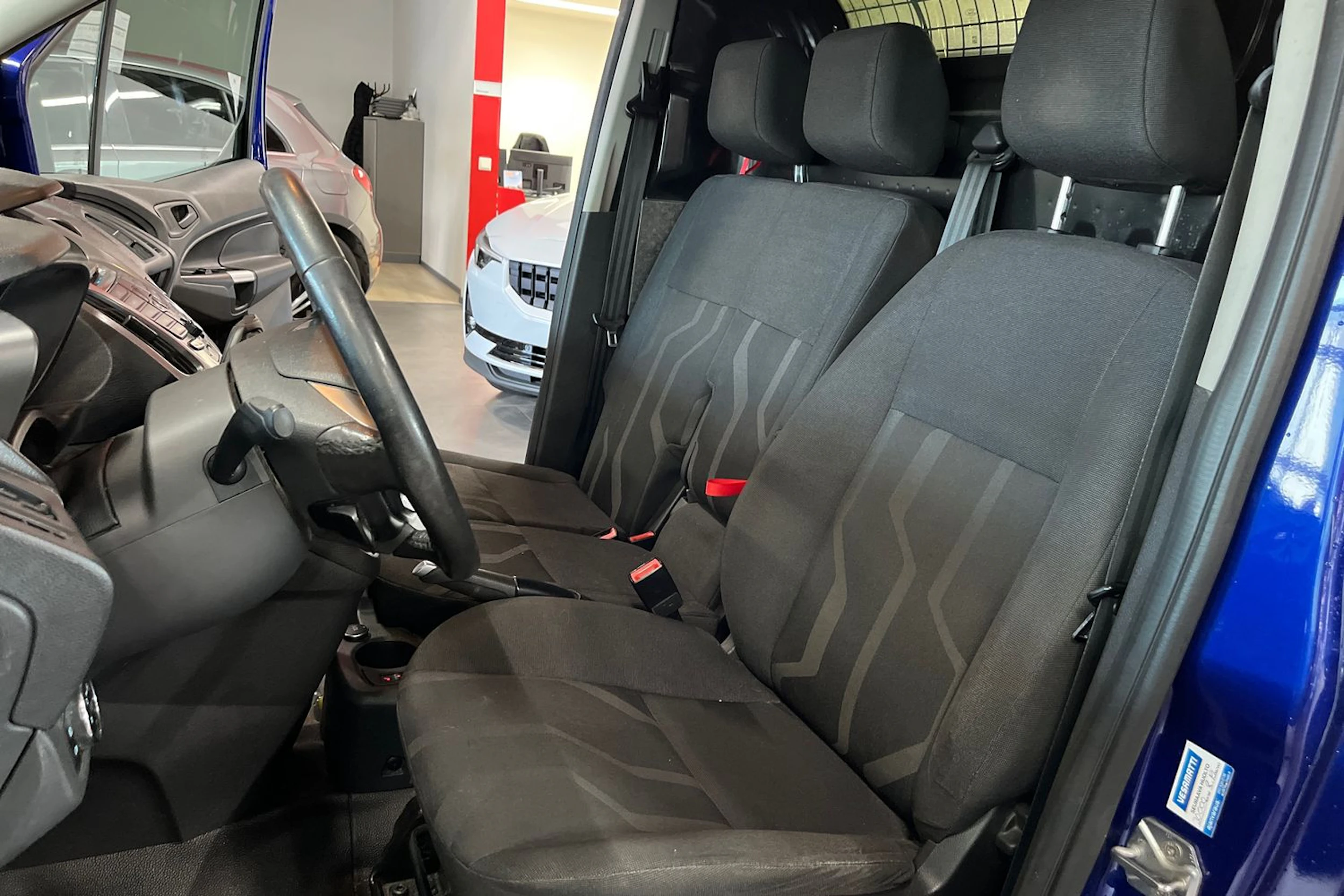 Sininen Ford Transit Connect 2018 kuva 12.