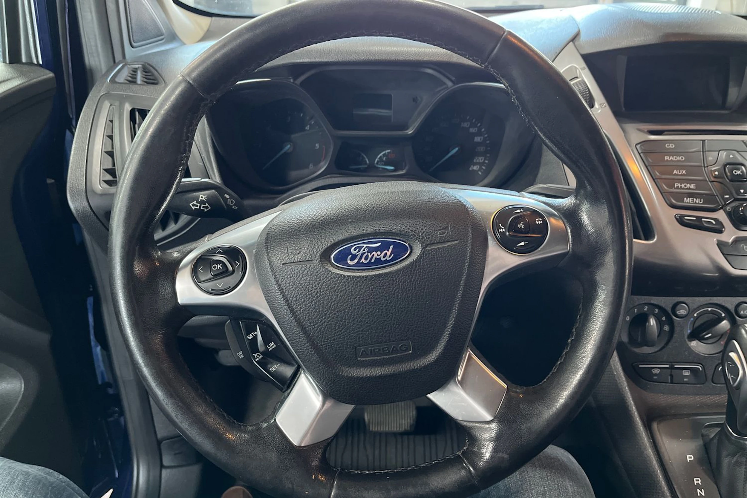 Sininen Ford Transit Connect 2018 kuva 14.