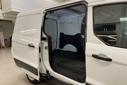 valkoinen Ford Transit Connect 2018 kuva 13.