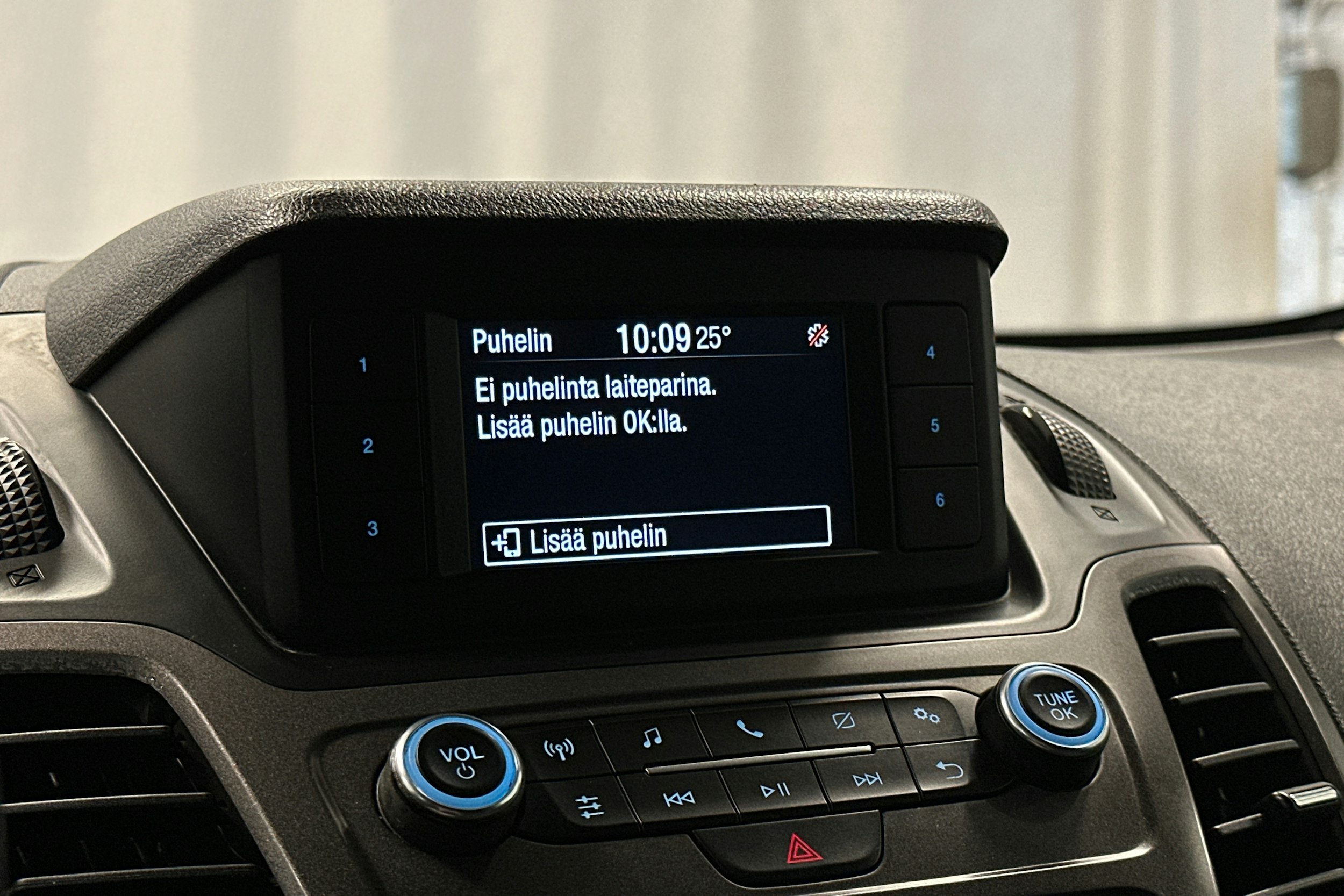 valkoinen Ford Transit Connect 2020 kuva 19.
