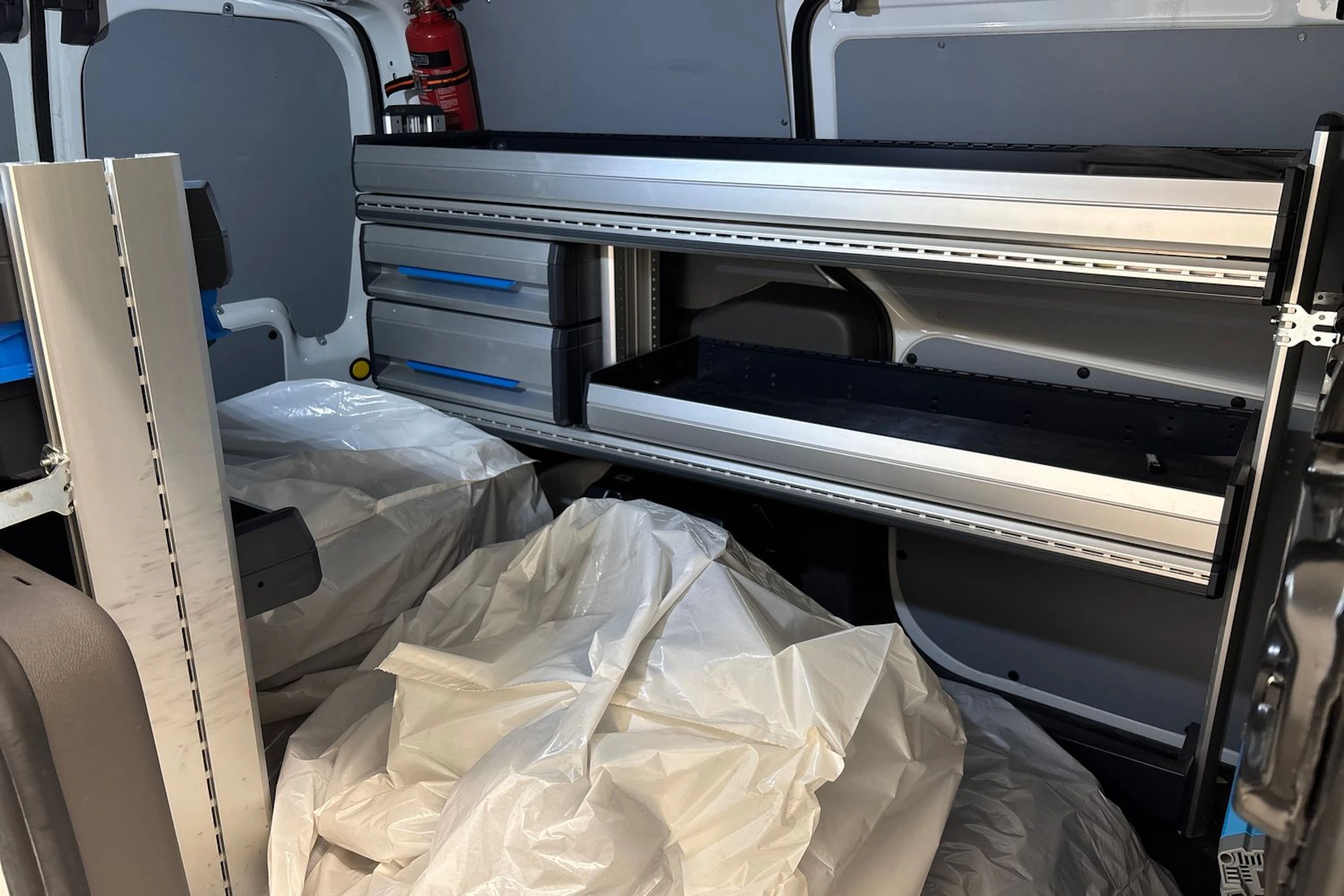 valkoinen Ford Transit Connect 2020 kuva 22.