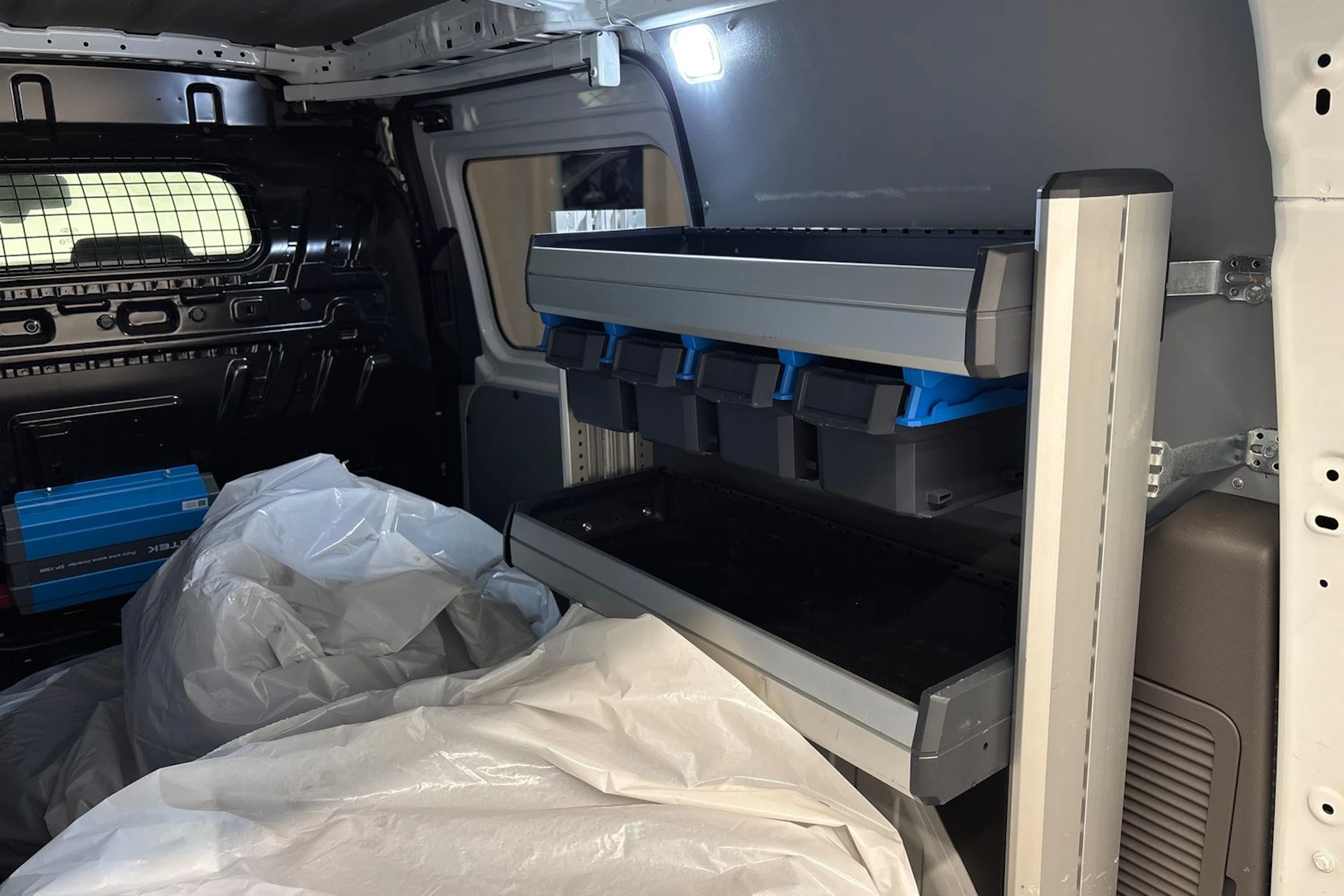 valkoinen Ford Transit Connect 2020 kuva 26.