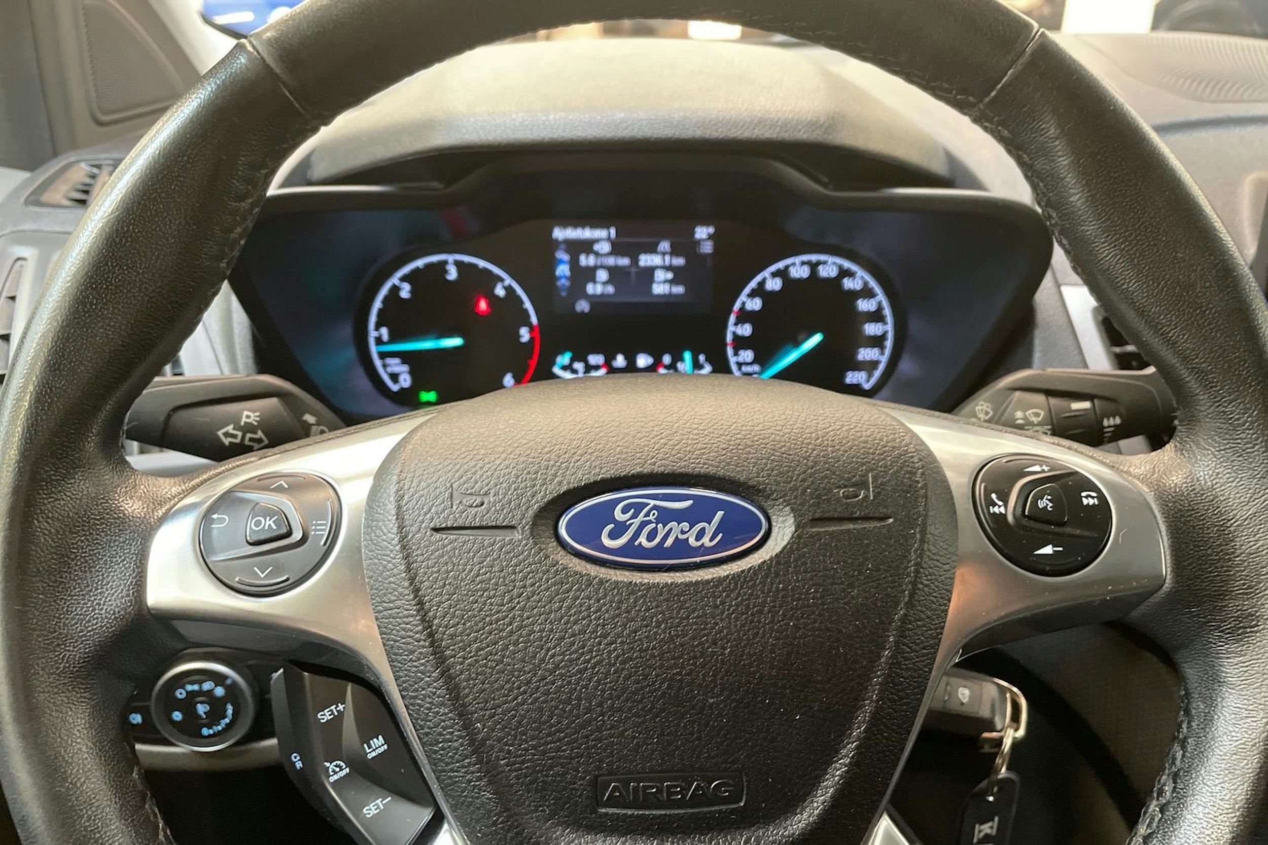 valkoinen Ford Transit Connect 2020 kuva 16.