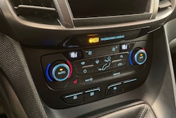 valkoinen Ford Transit Connect 2020 kuva 20.