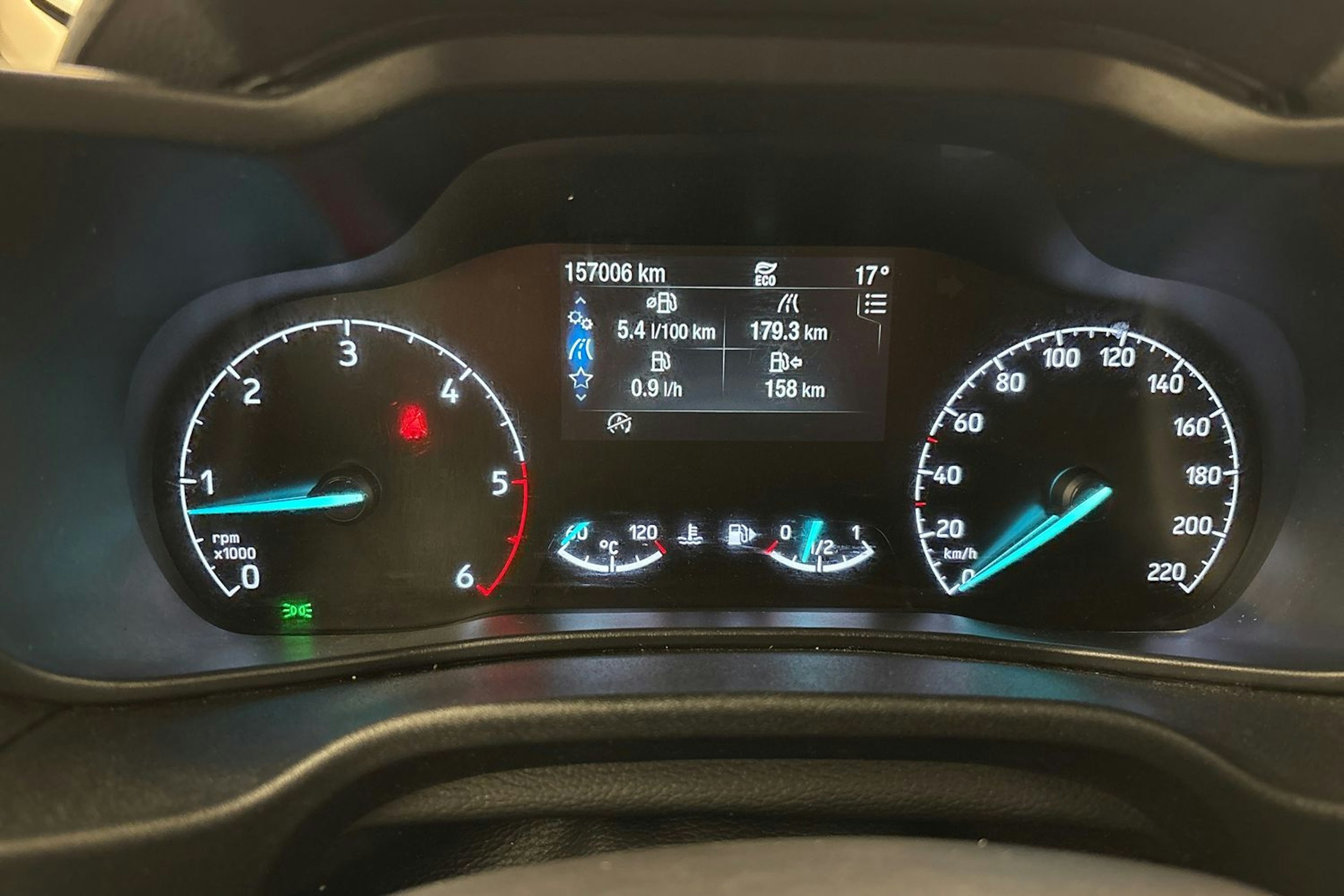 Valkoinen Ford Transit Connect 2020 kuva 13.