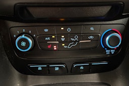 Valkoinen Ford Transit Connect 2020 kuva 17.