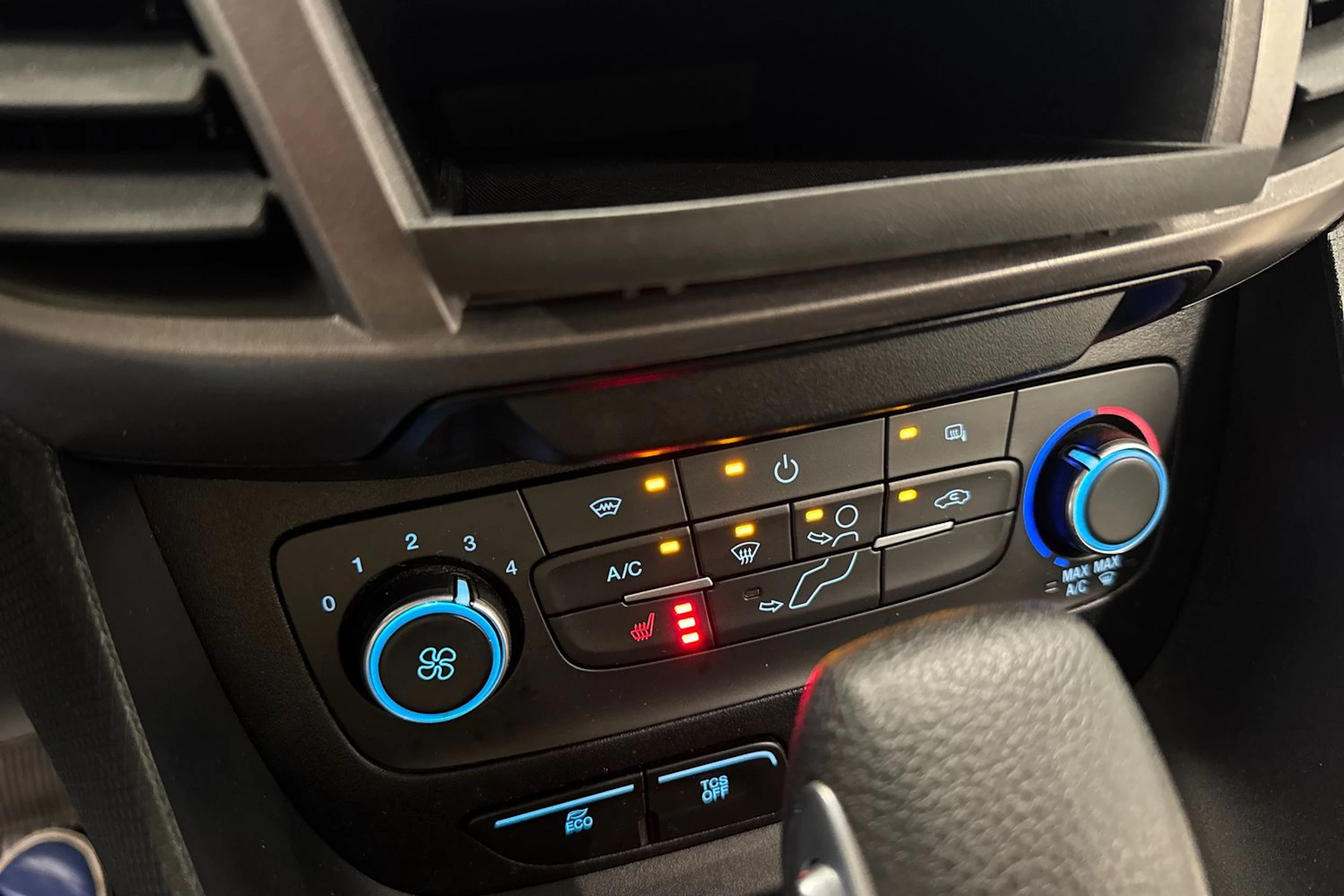 musta Ford Transit Connect 2021 kuva 24.