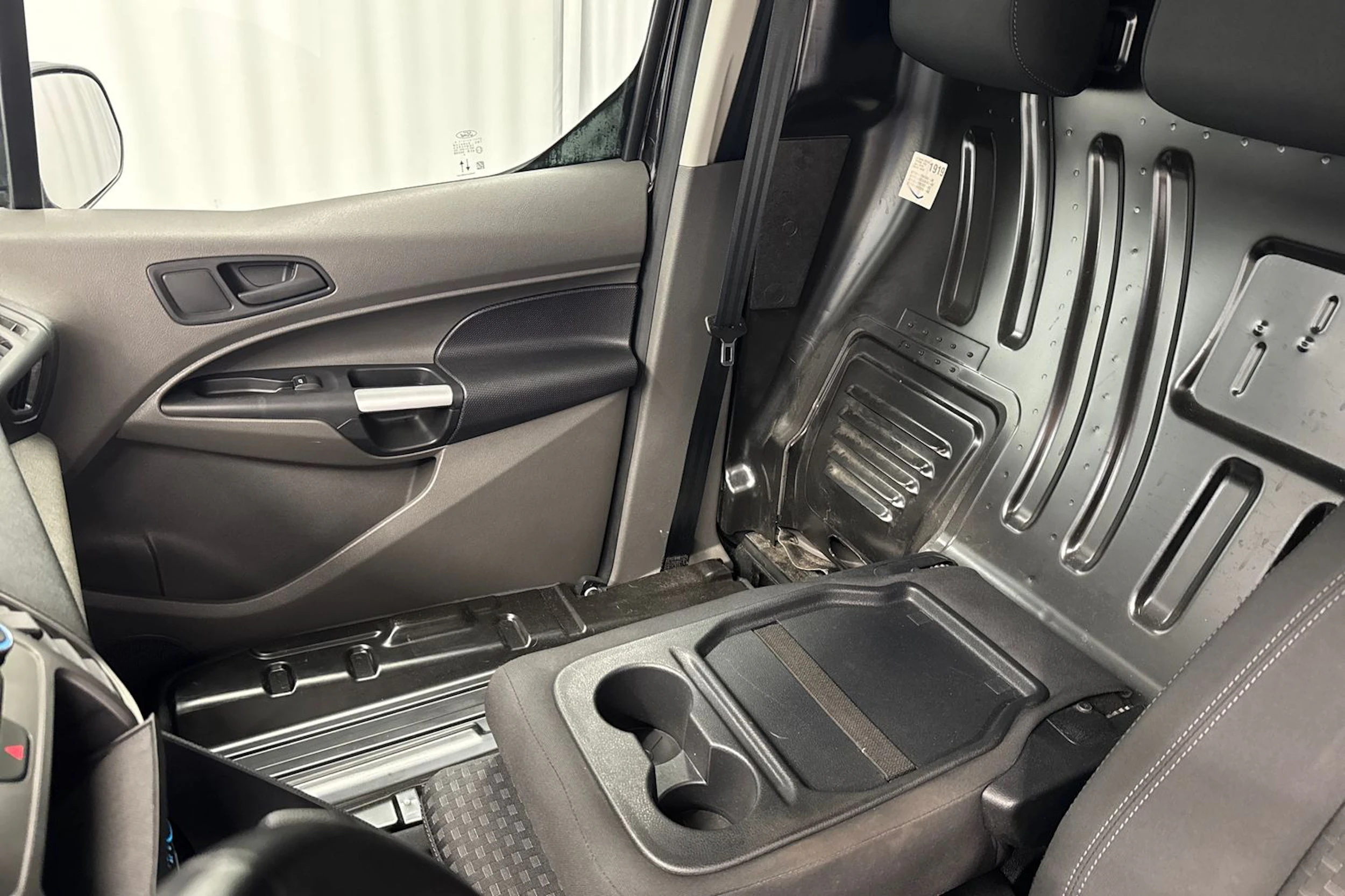 musta Ford Transit Connect 2021 kuva 27.
