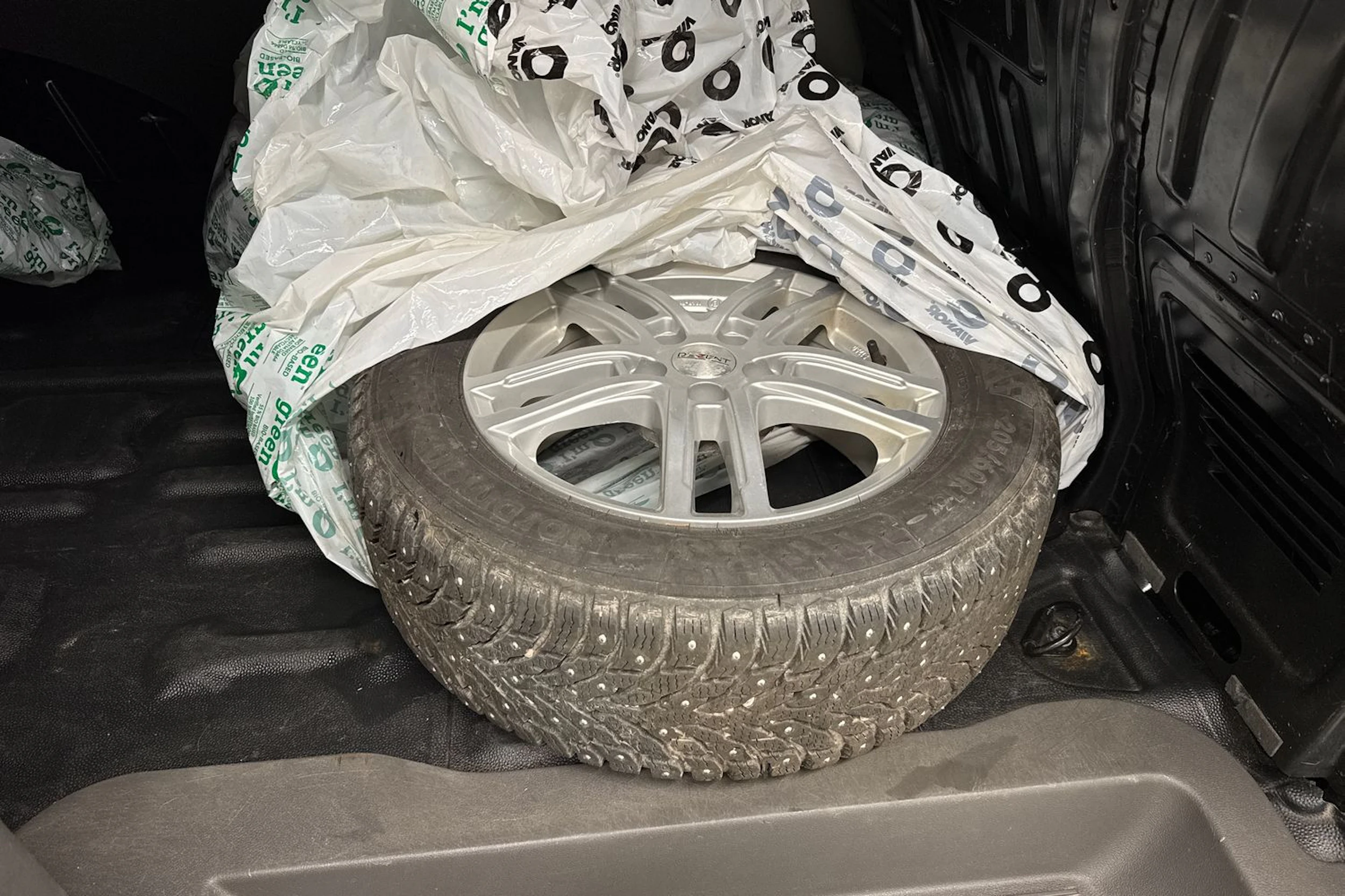 musta Ford Transit Connect 2021 kuva 36.