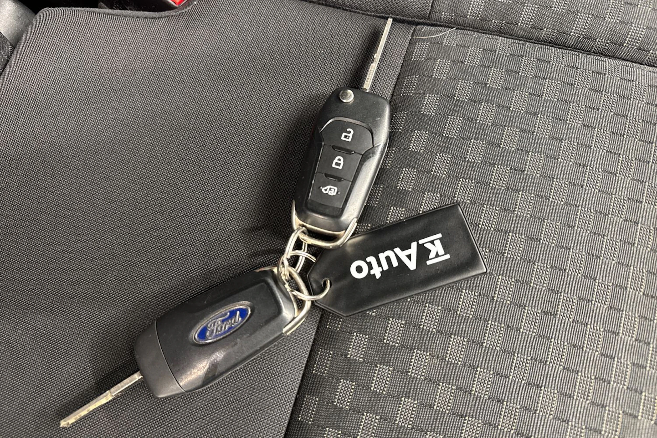 musta Ford Transit Connect 2021 kuva 38.