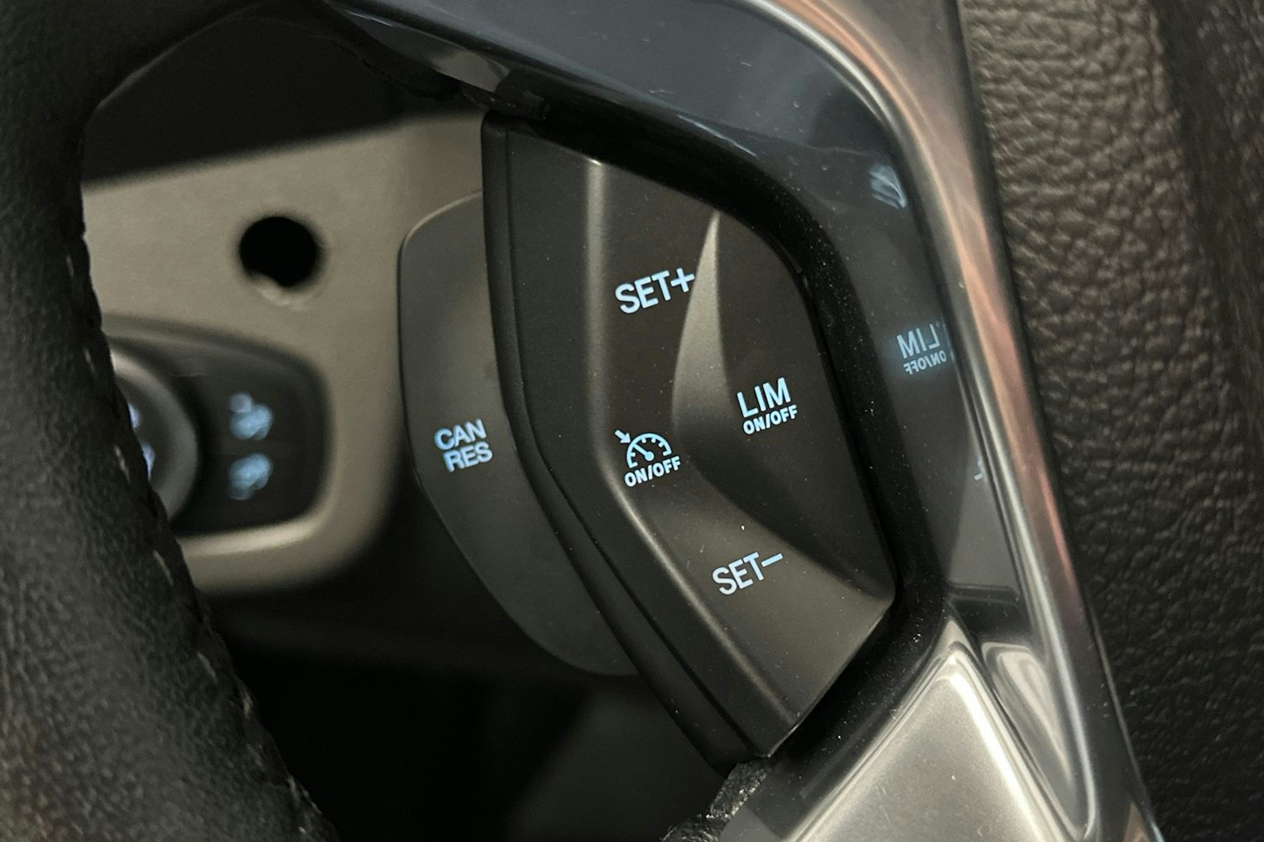 valkoinen Ford Transit Connect 2021 kuva 15.