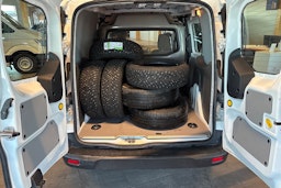 valkoinen Ford Transit Connect 2021 kuva 15.