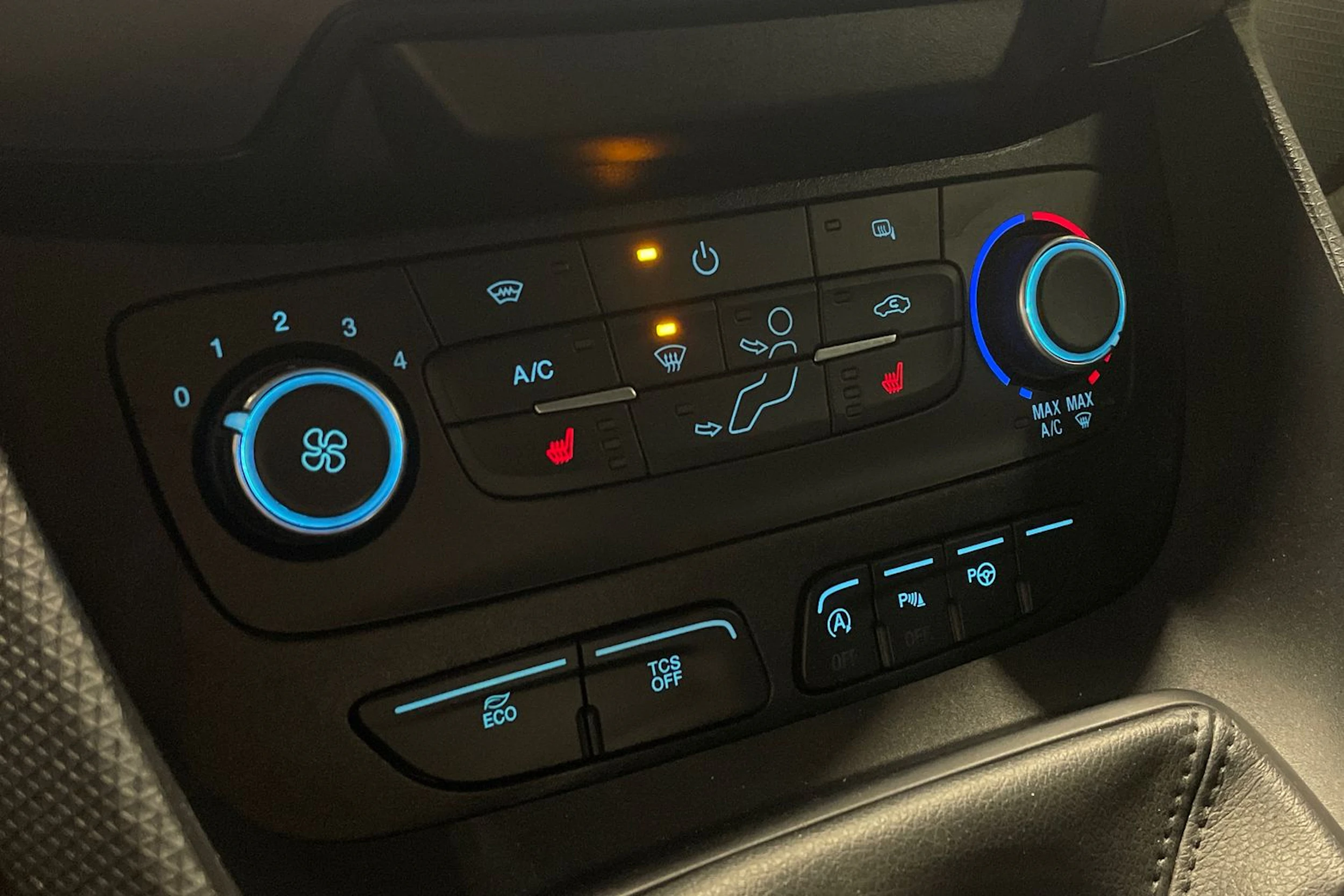 sininen Ford Transit Connect 2022 kuva 17.