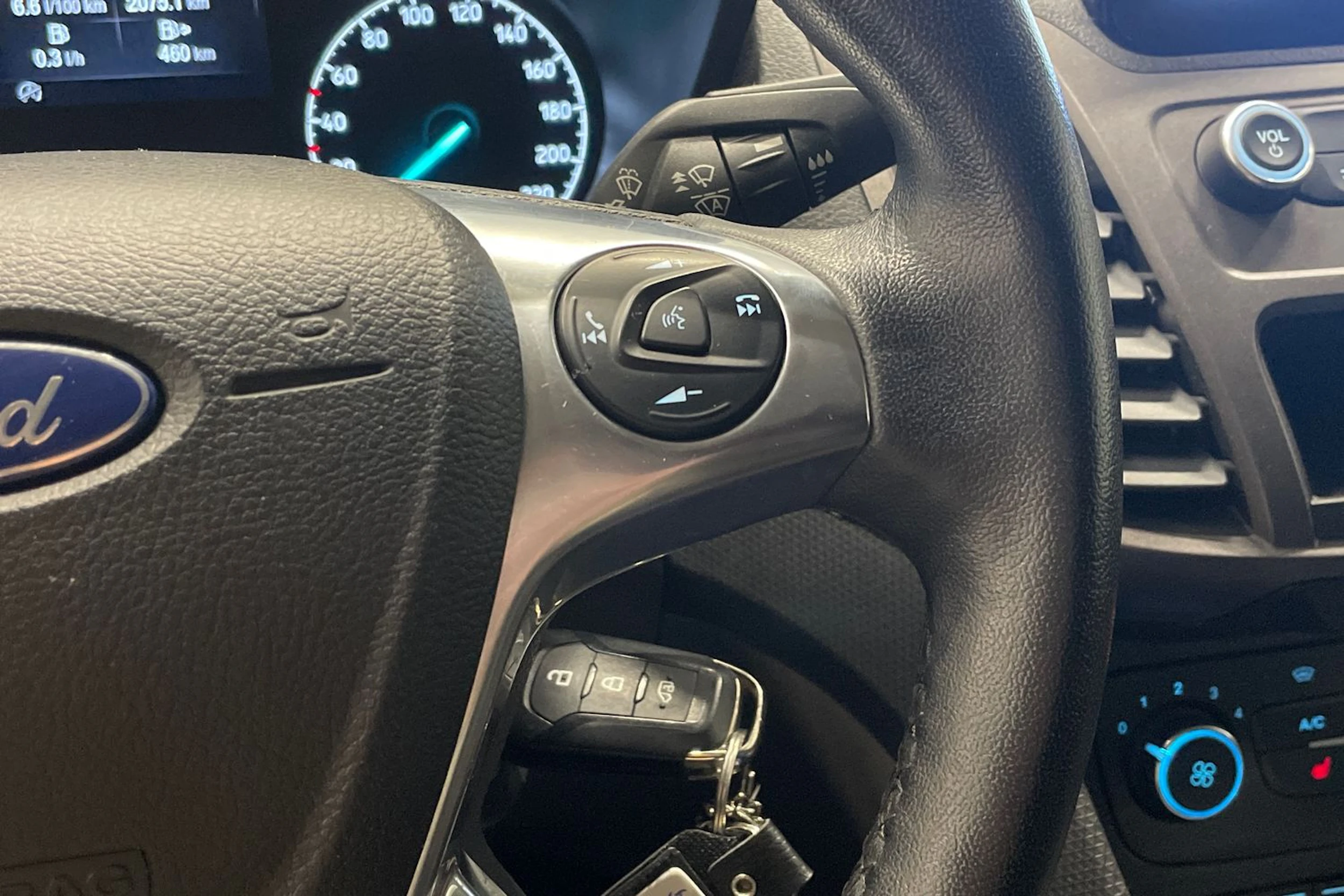 sininen Ford Transit Connect 2022 kuva 19.